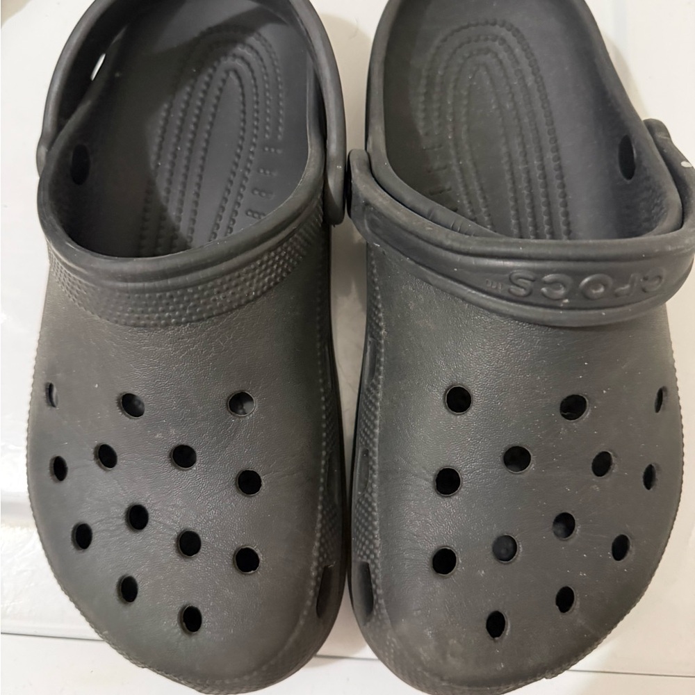 CROCS Unisex Black Clogs